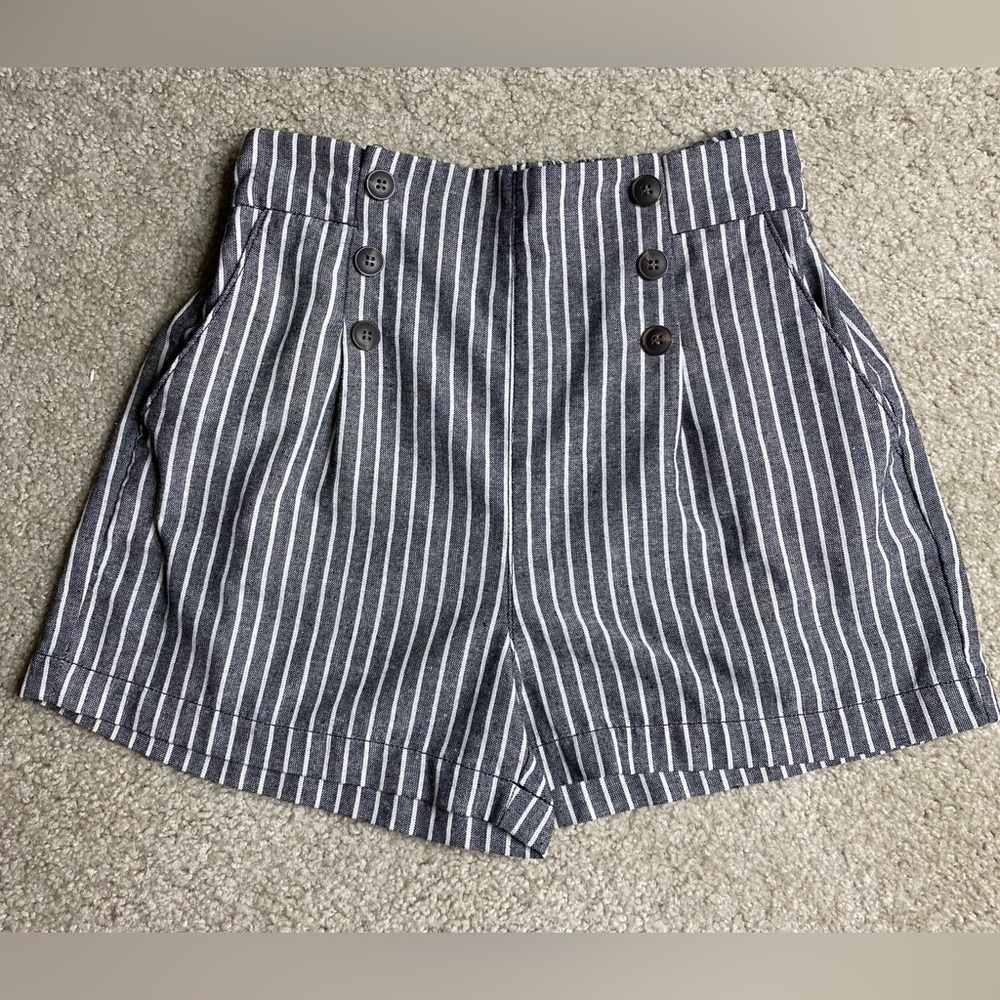 CISONO Linen Collection Charcoal Grey-Black/Cream Stripe High Waist Short, Sz. M